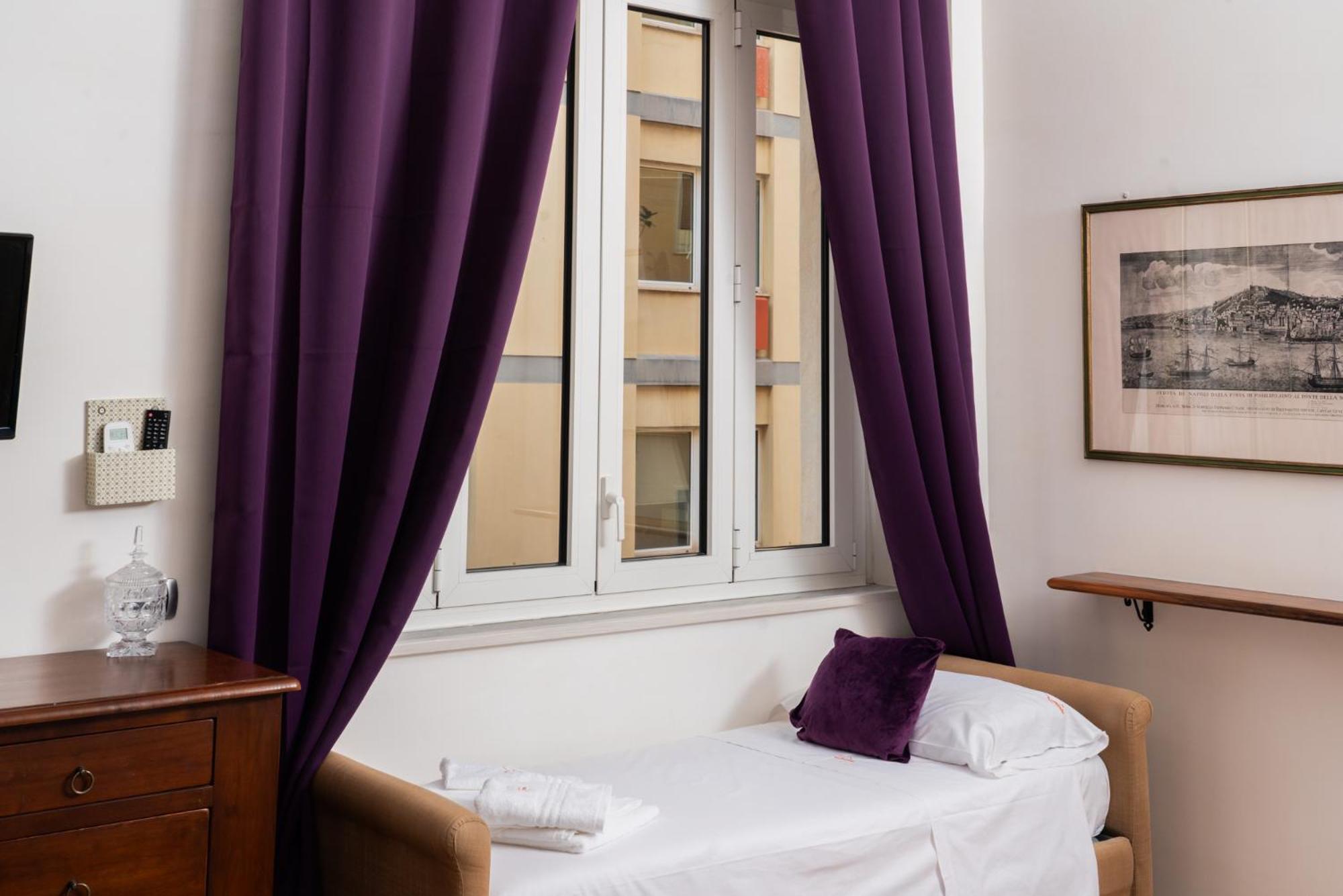 Suite Cervantes Naples Exterior photo